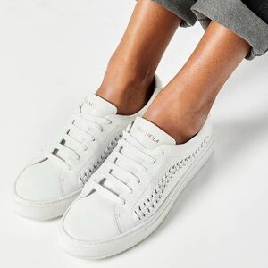 Frankie4 Women's White Casual Sneakers
